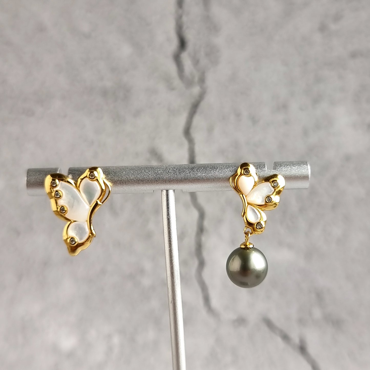 Asymmetrical Shell Pearl with Tahitian Pearl Earrings