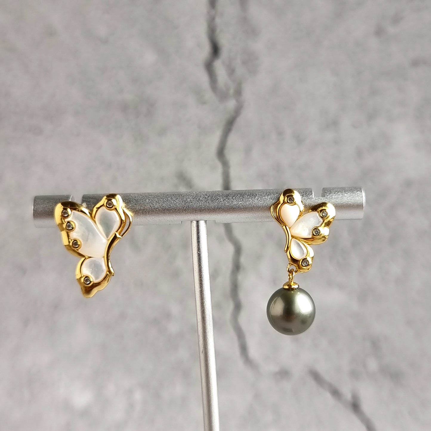 Asymmetrical Shell Pearl with Tahitian Pearl Earrings