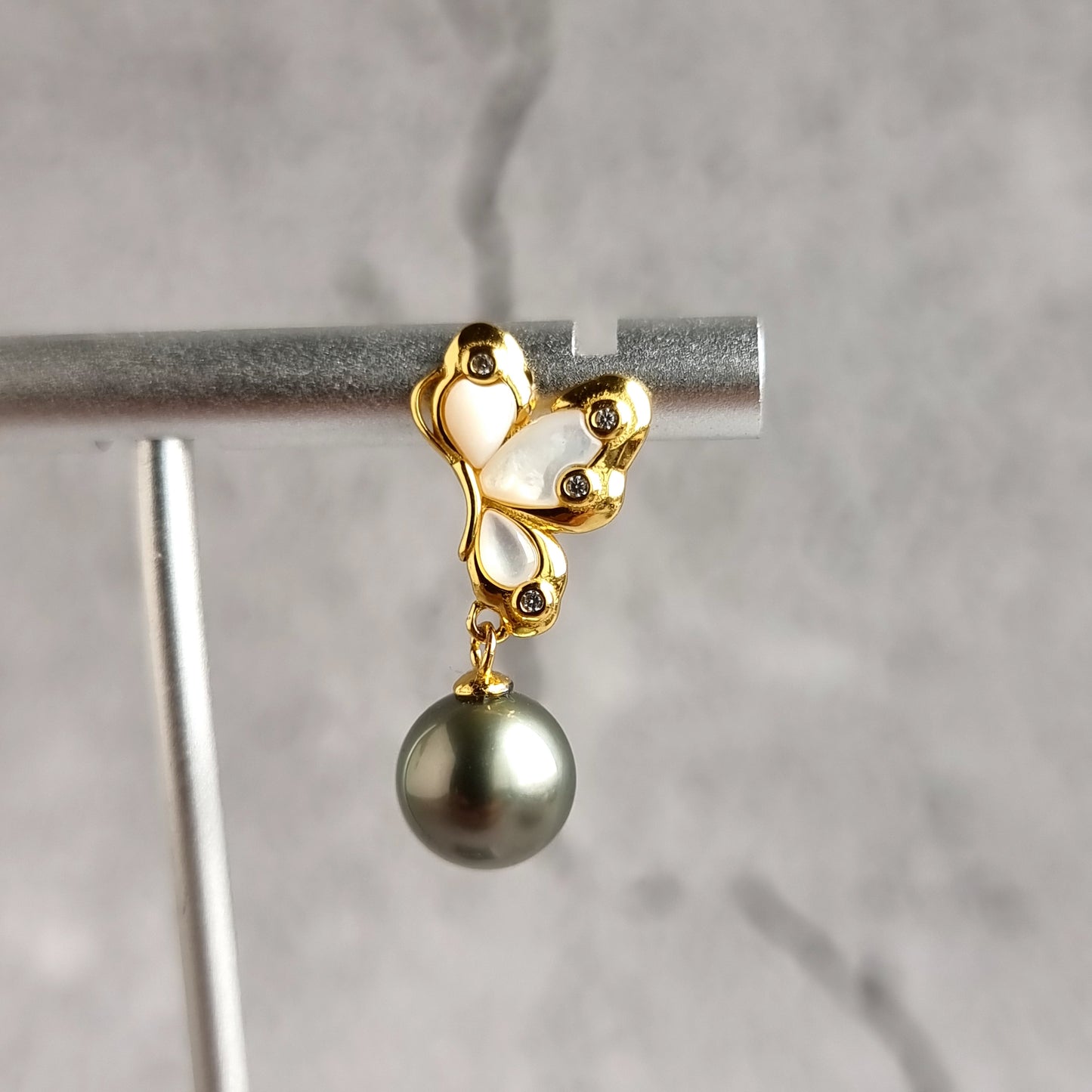 Asymmetrical Shell Pearl with Tahitian Pearl Earrings
