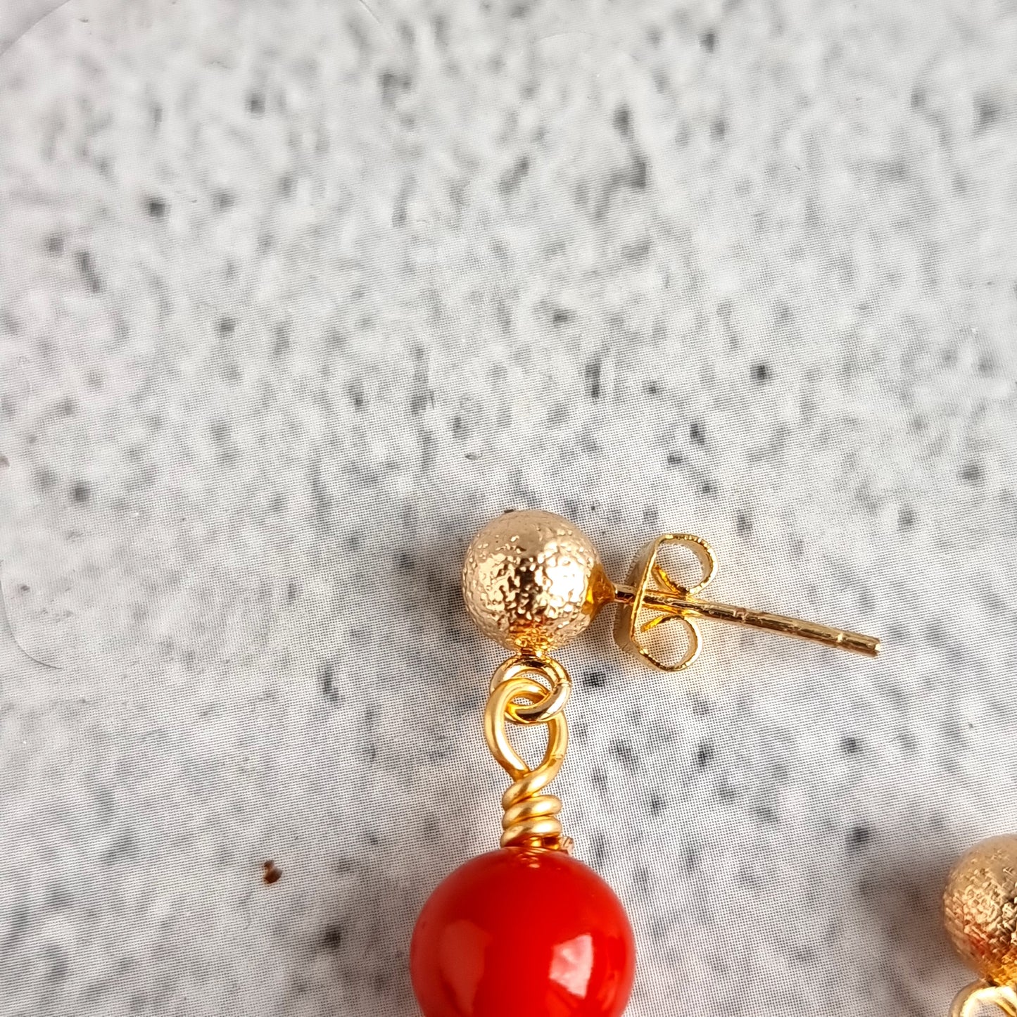 Mother of Pearl - Gradual Earrings - Red