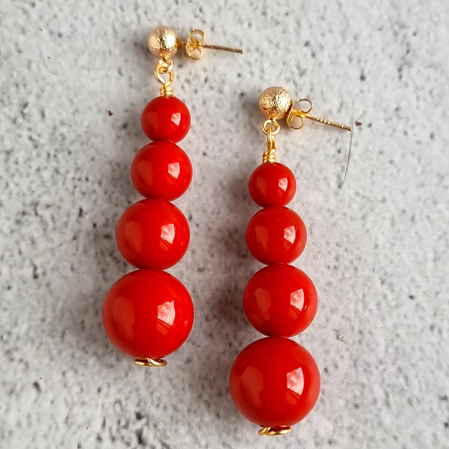 Mother of Pearl - Gradual Earrings - Red