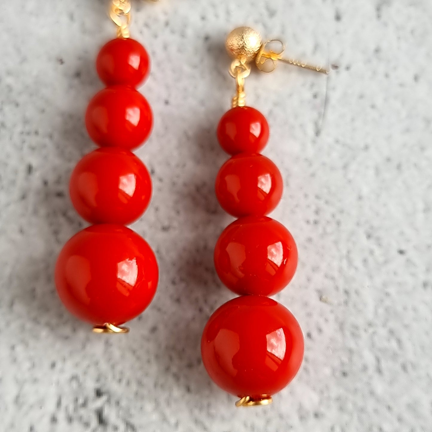 Mother of Pearl - Gradual Earrings - Red