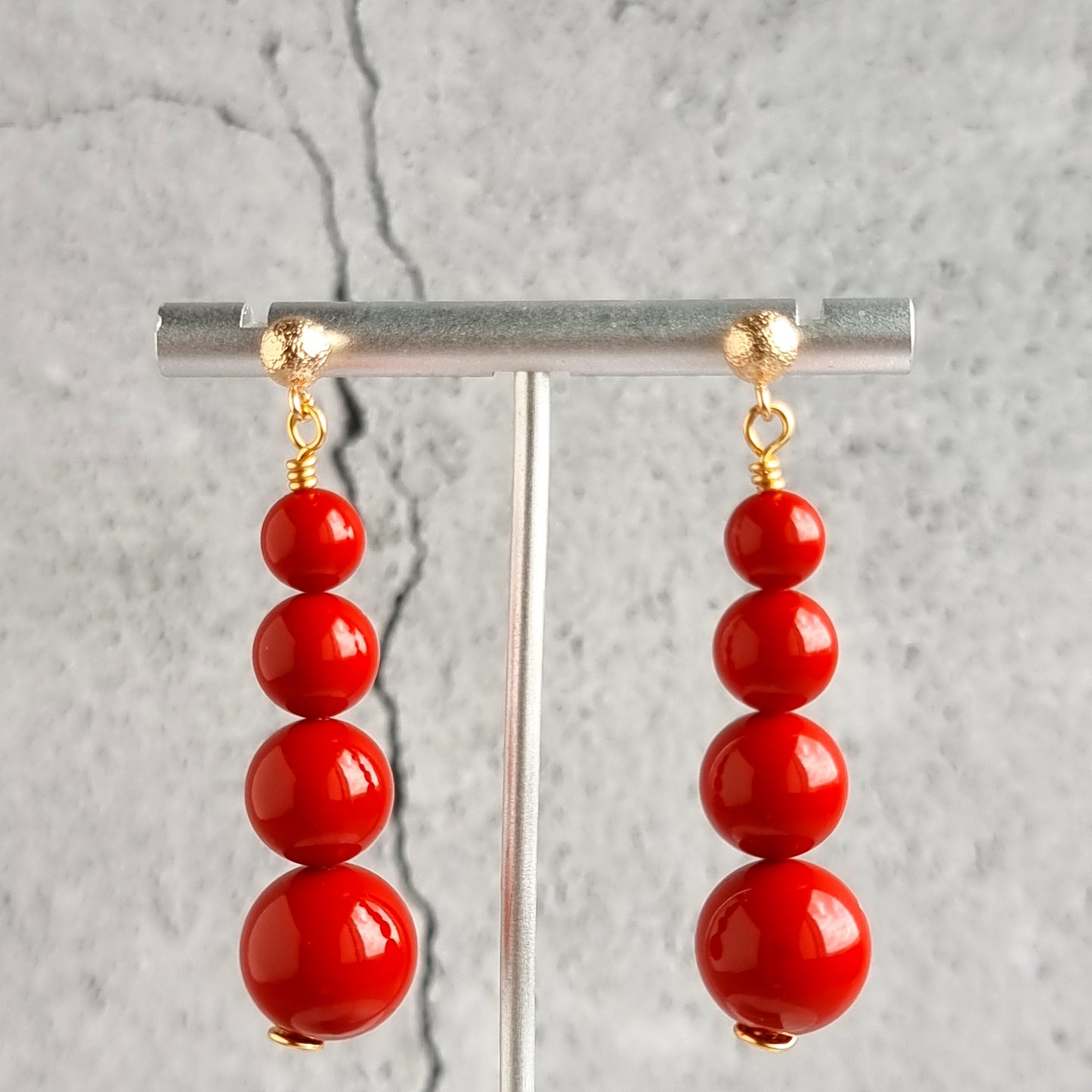 Mother of Pearl - Gradual Earrings - Red