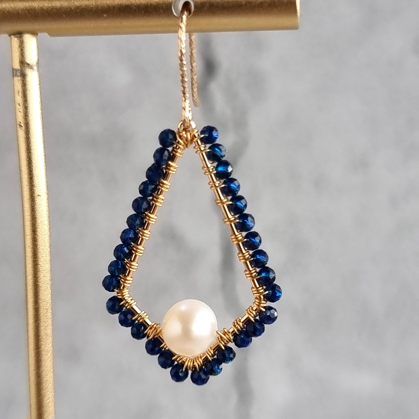 Kite Shape Blue Spinel Gemstone with Fresh Water Pearl