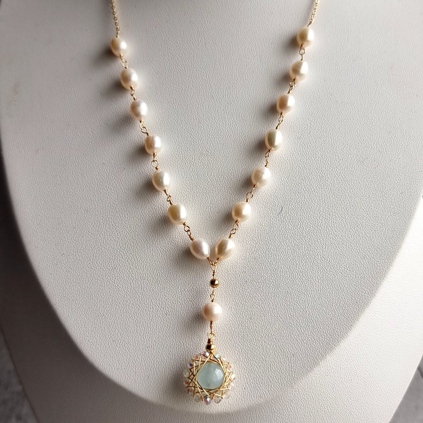 Fresh Water Pearl with wrapped Aquamarine Gemstone Pendant Necklace