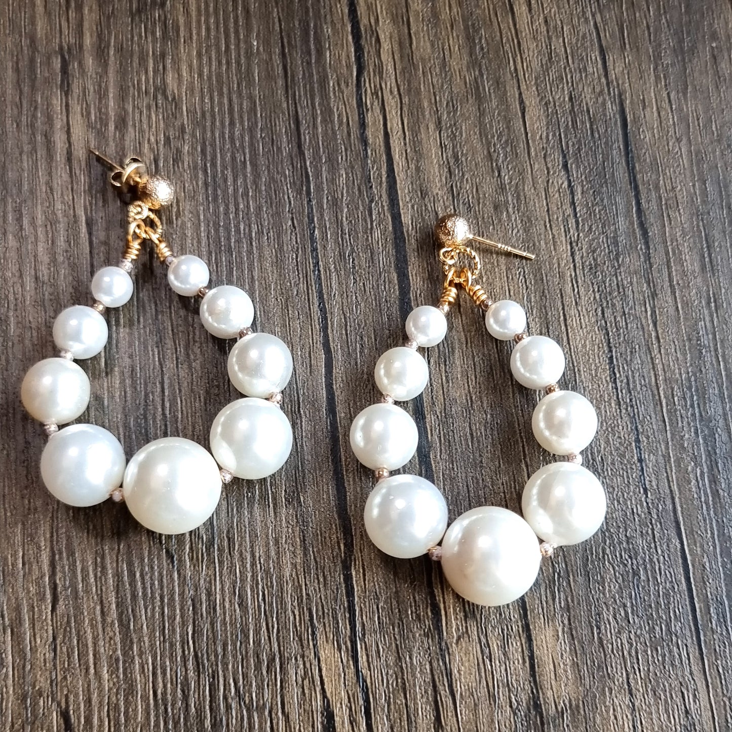 Gradual Mother of Pearl Tear Drop Earrings