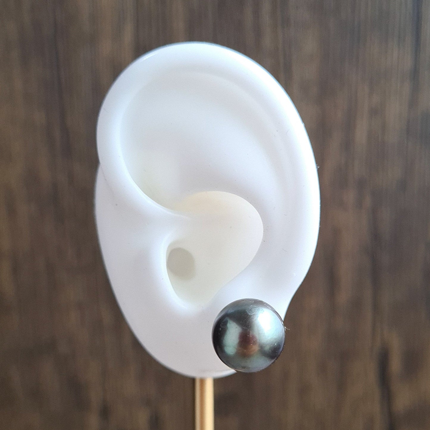AAA Quality 11-11.5 mm Tahitian Pearl with Sterling Silver Stud - Peacock Green