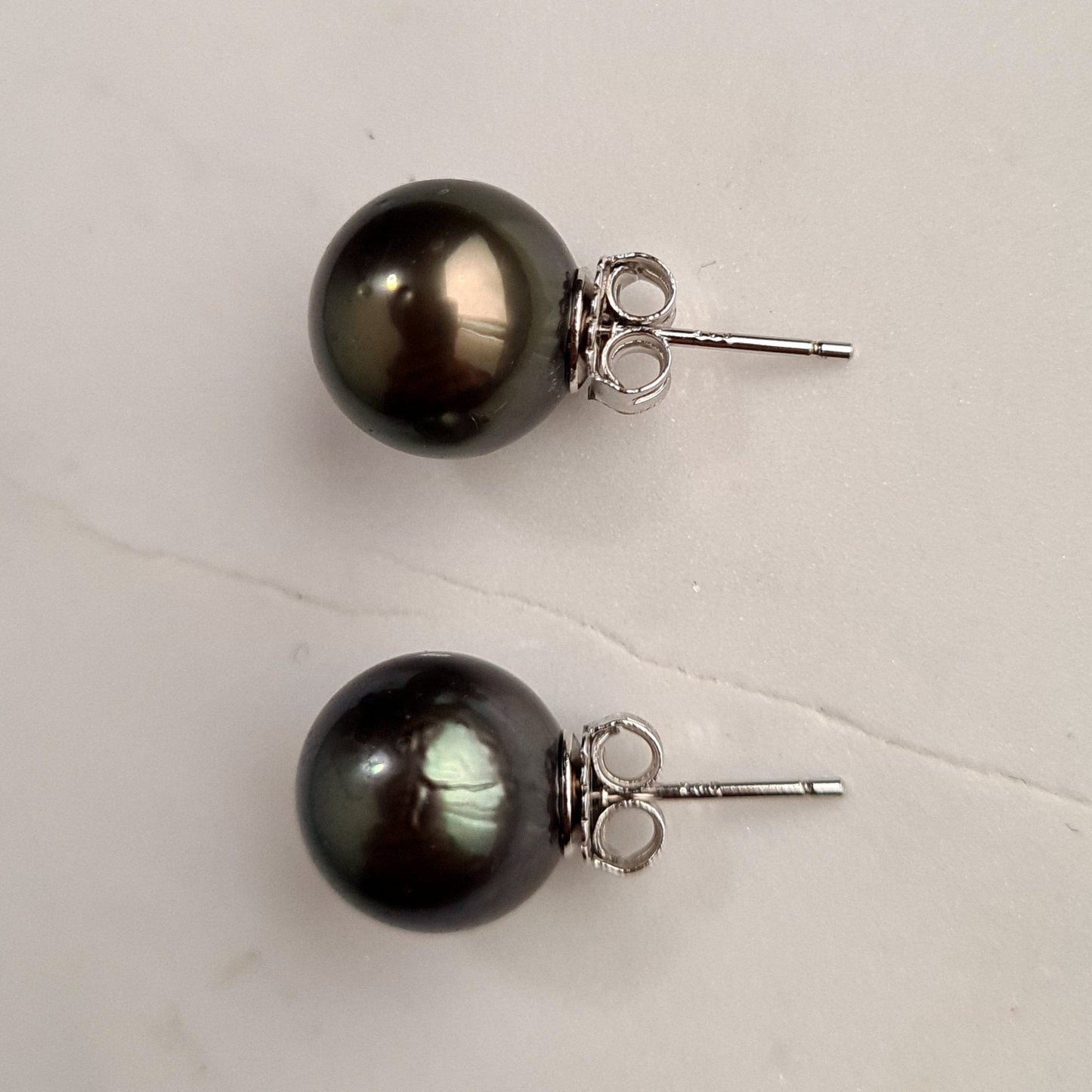 AAA Quality 11-11.5 mm Tahitian Pearl with Sterling Silver Stud - Peacock Green
