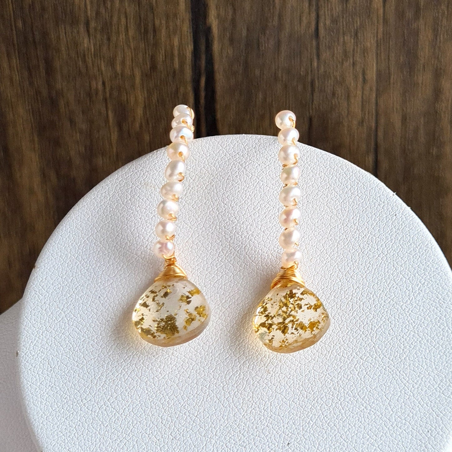 Gold Foil Crystal Quartz Doublet with Fresh Water Pearl Earrings & Necklace Set
