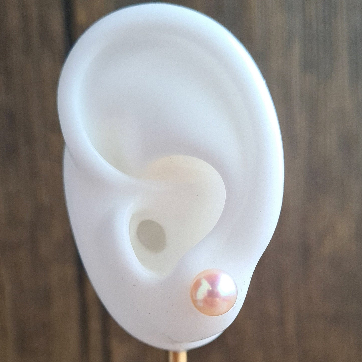 AAA quality 7.5 to 8 mm Almost Round Fresh Water Pearl with Gold filled Ear Stud - White