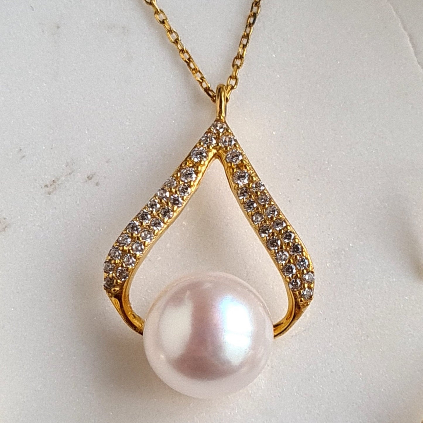 Fresh Water Pearl Earrings & Necklace Set