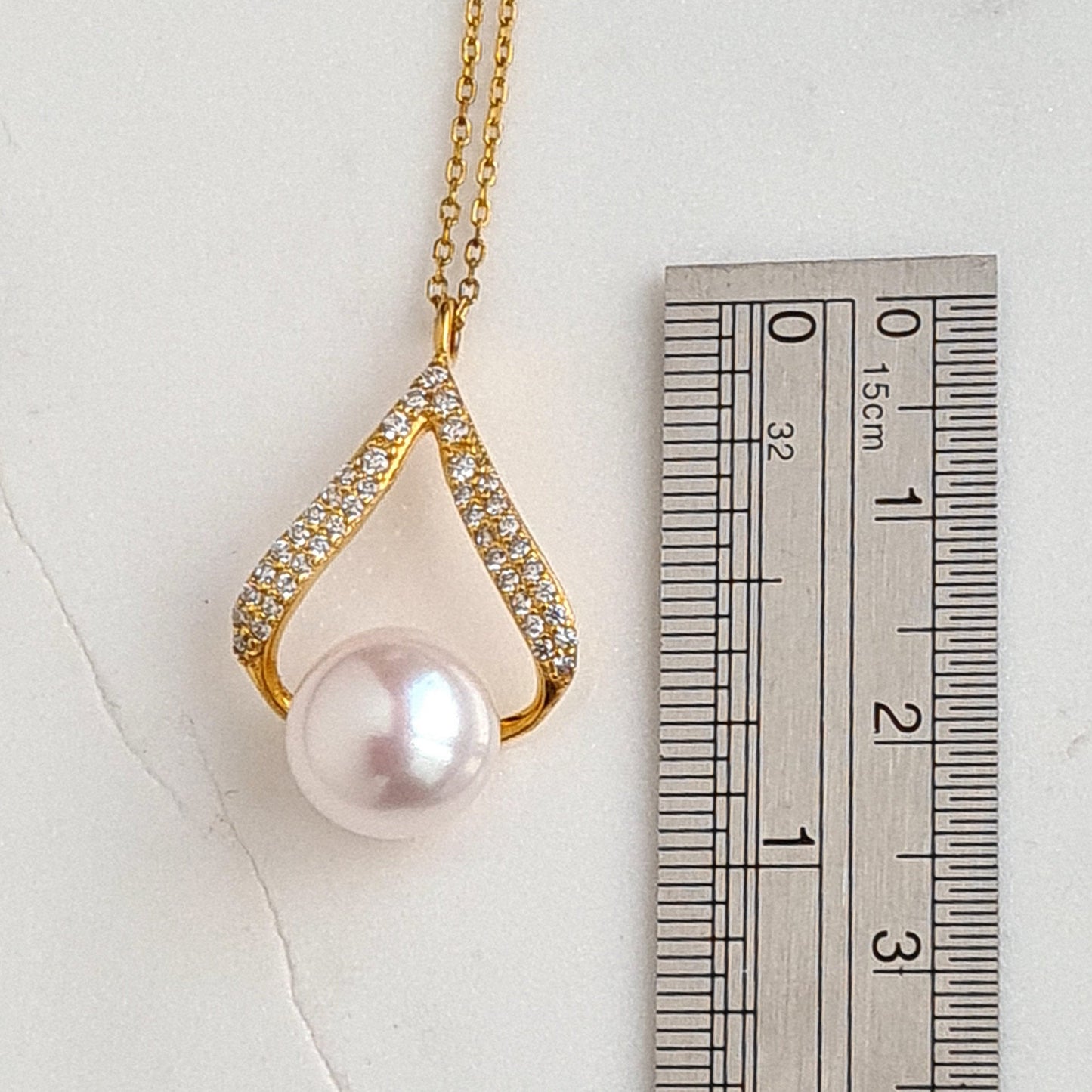 Fresh Water Pearl Earrings & Necklace Set
