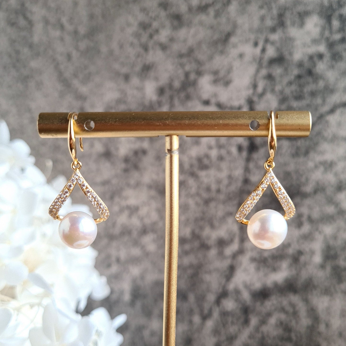 Fresh Water Pearl Earrings & Necklace Set