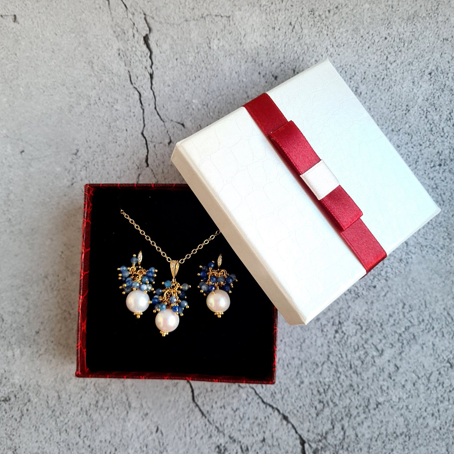 Fresh Water Pearl with Kyanite Gemstone Cluster Earrings, Pendant, Necklace Set