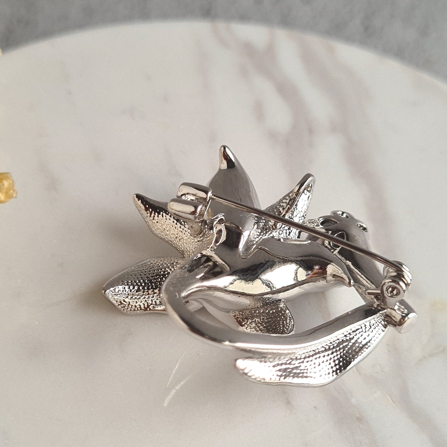 Tahitian Pearl Matte Black Alloy Flower Brooch