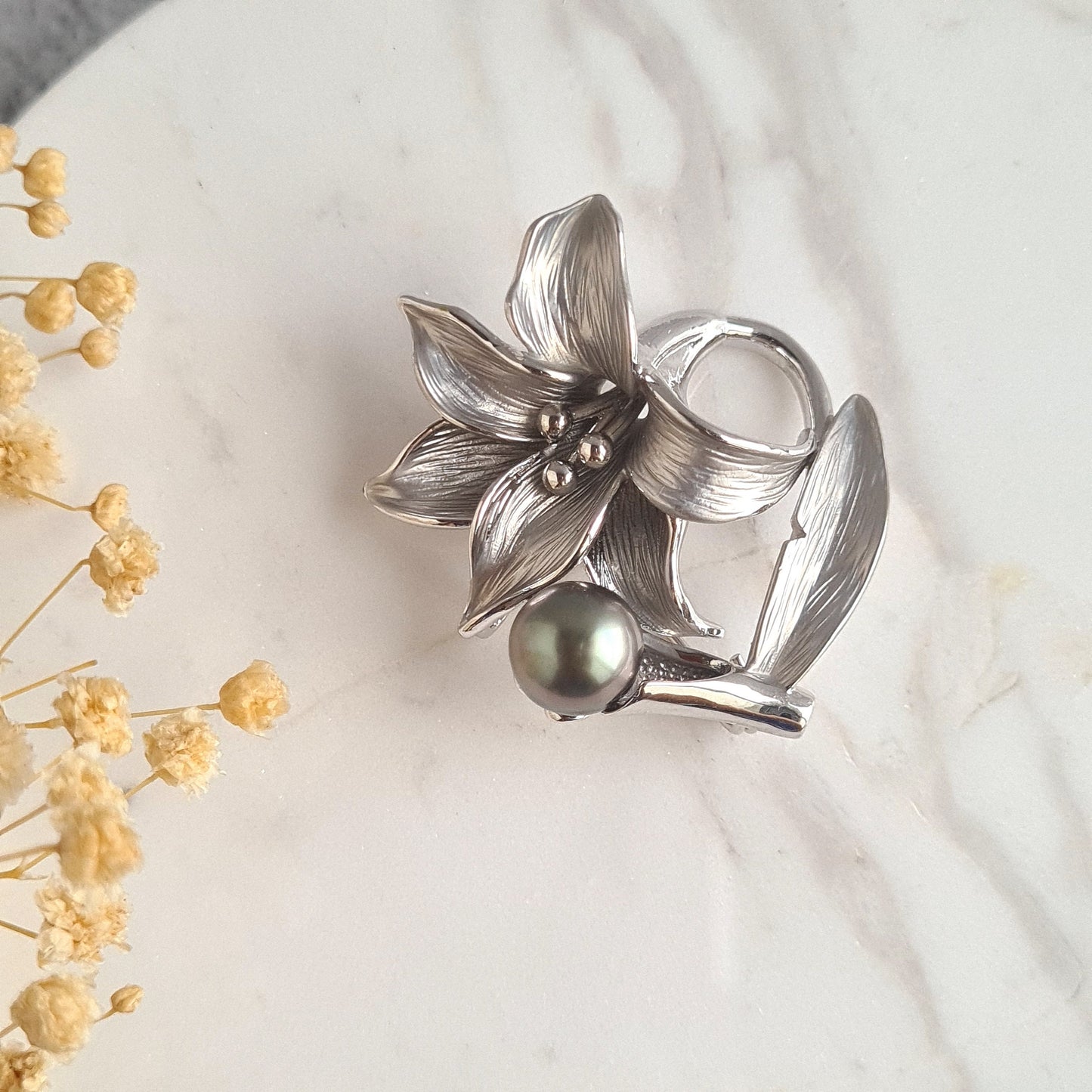 Tahitian Pearl Matte Black Alloy Flower Brooch