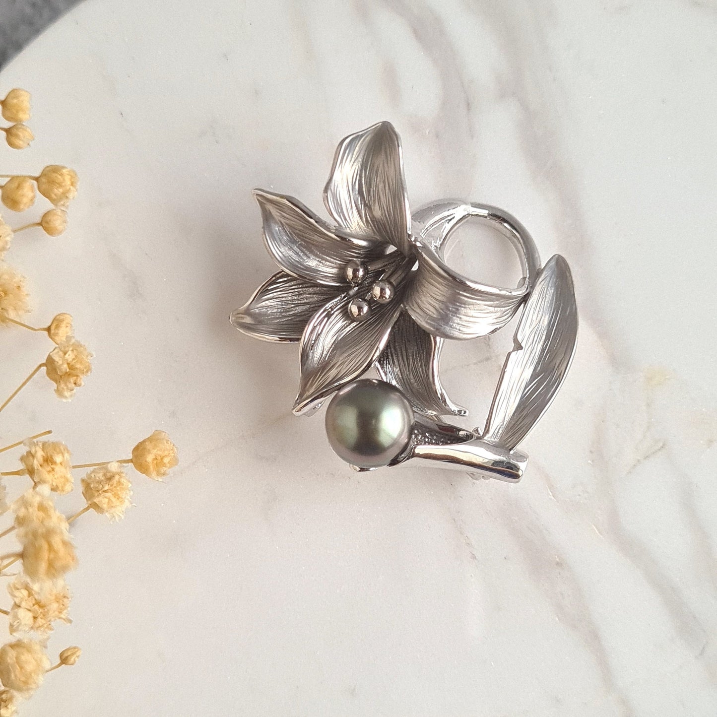 Tahitian Pearl Matte Black Alloy Flower Brooch