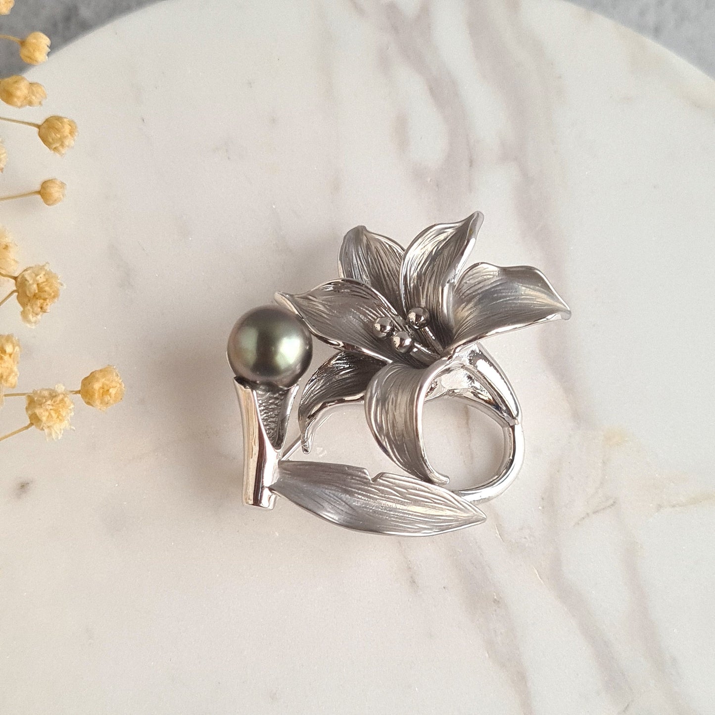 Tahitian Pearl Matte Black Alloy Flower Brooch