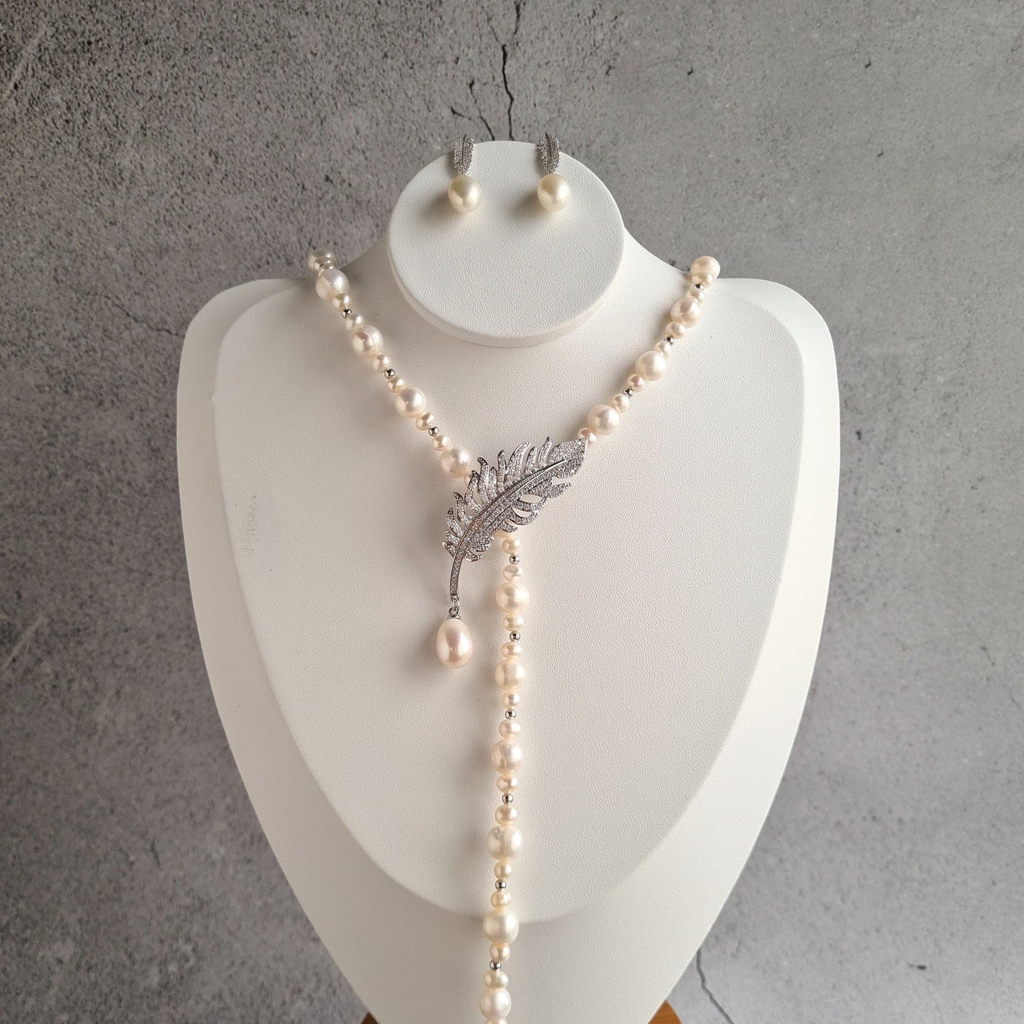 Fresh Water Pearl Lariat Necklace with feather Clasp & Feather Stud Earrings Set