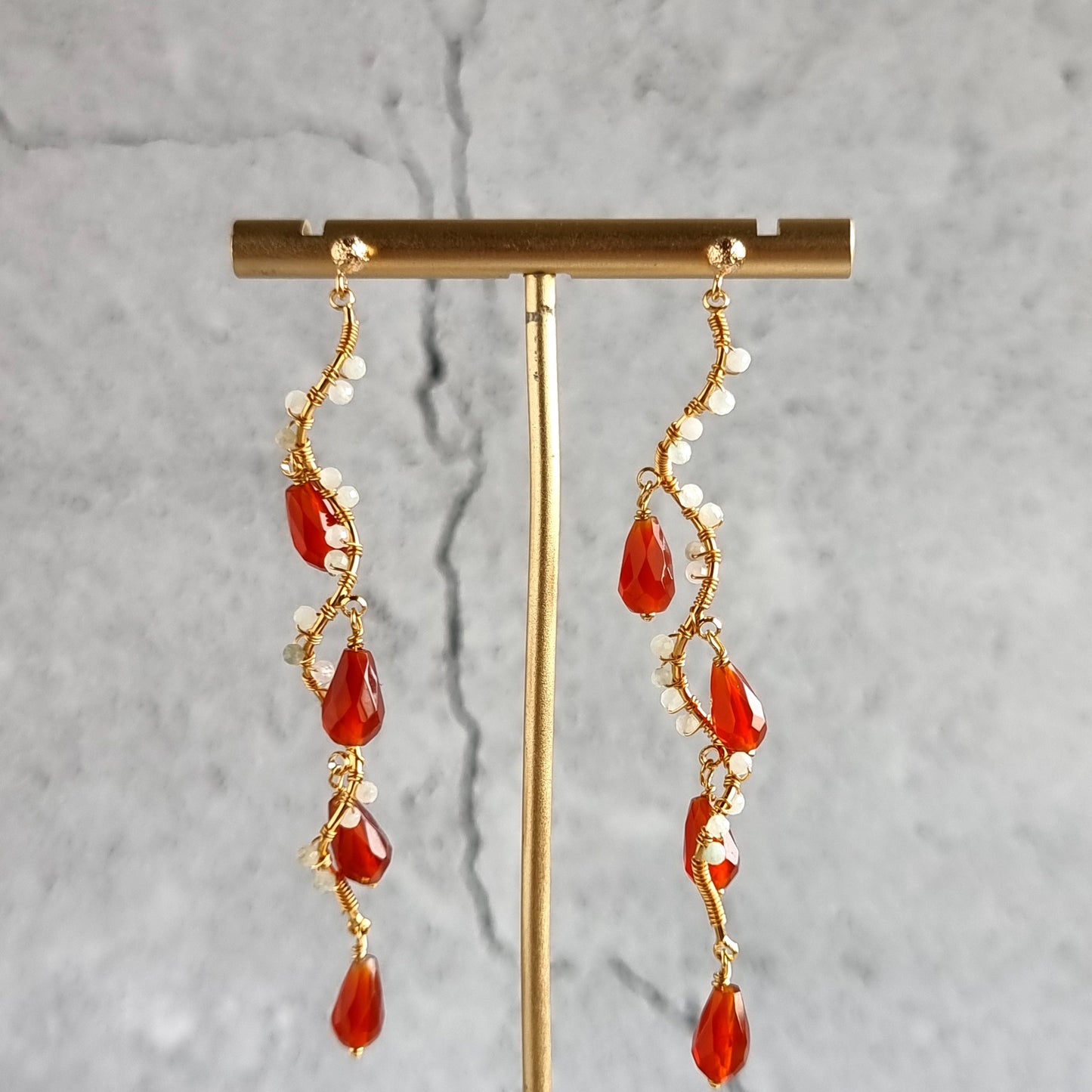 Vine Gemstone - Carnelian with Jade