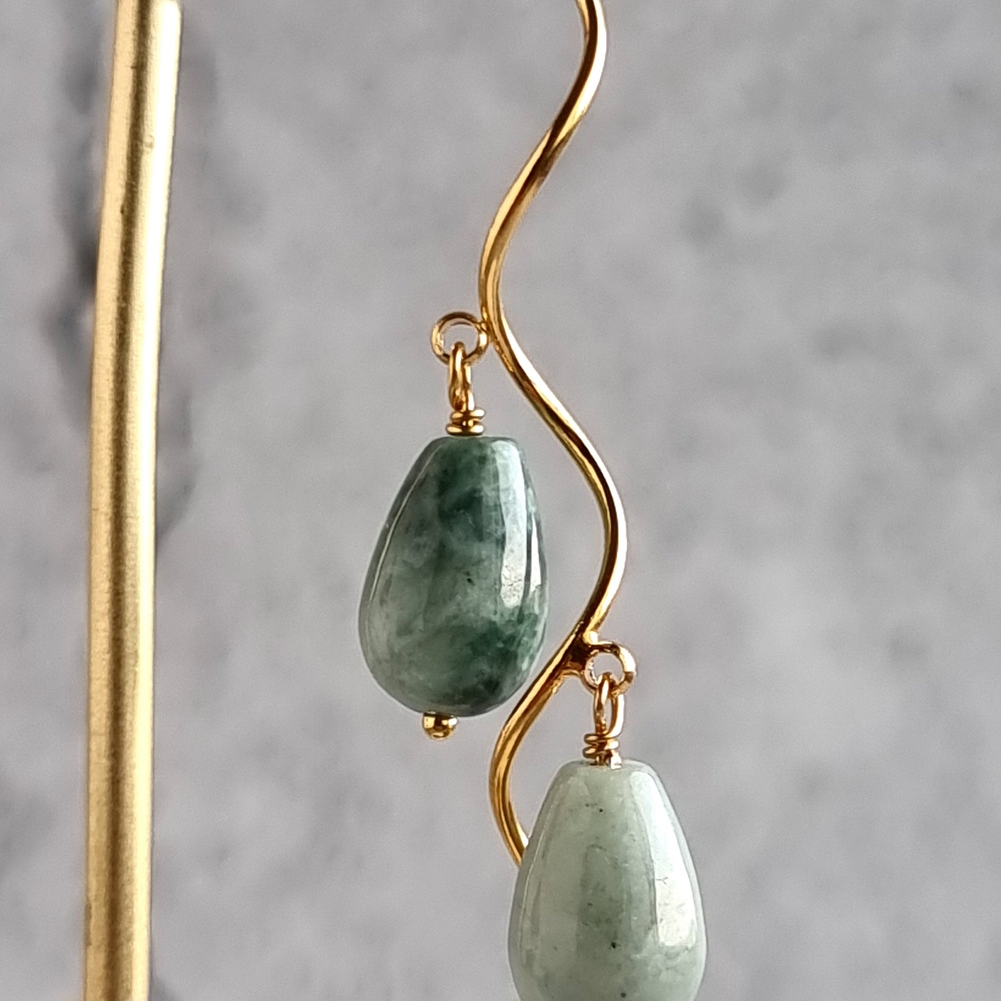 Vine Gemstone - Jade