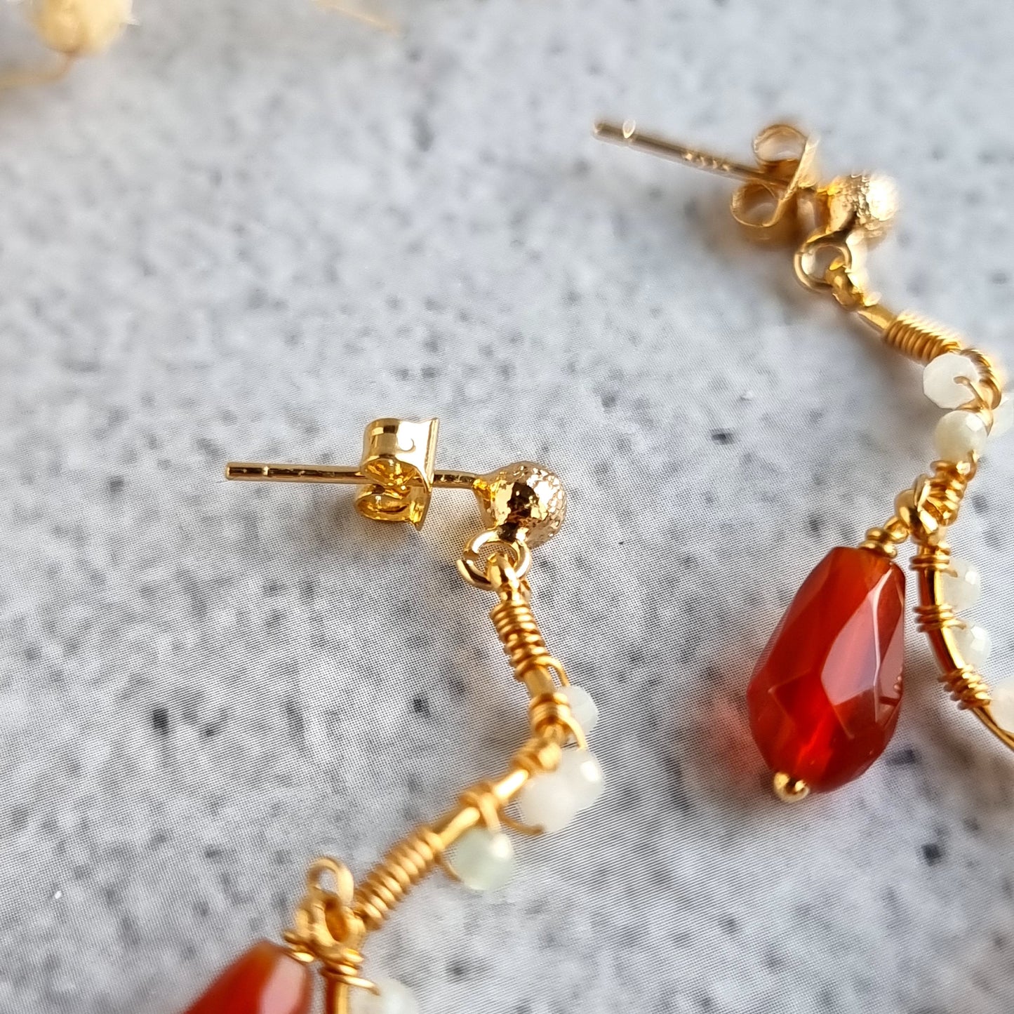 Vine Gemstone - Carnelian with Jade