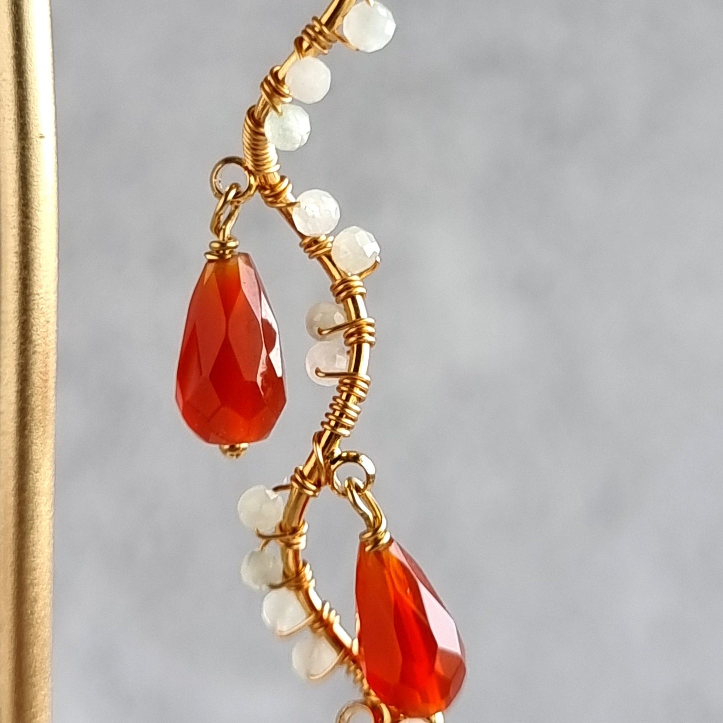 Vine Gemstone - Carnelian with Jade