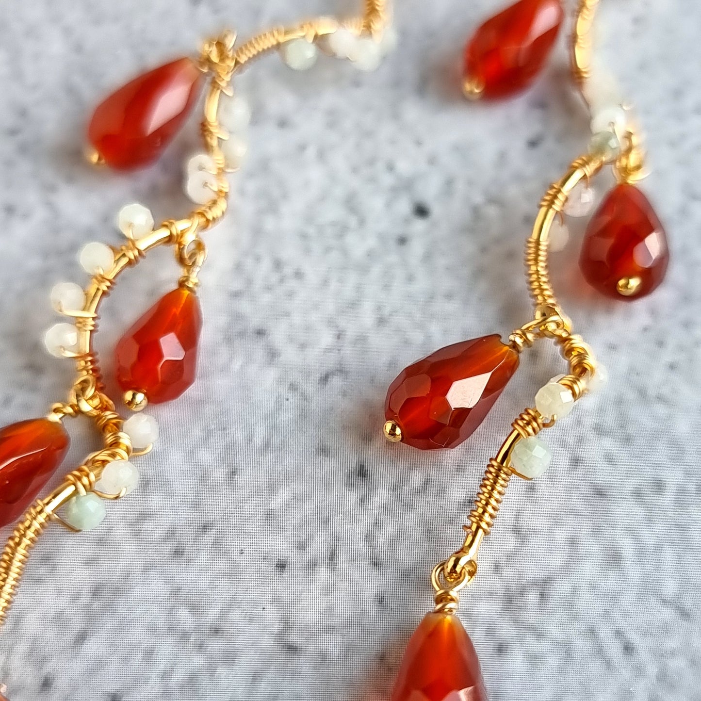 Vine Gemstone - Carnelian with Jade