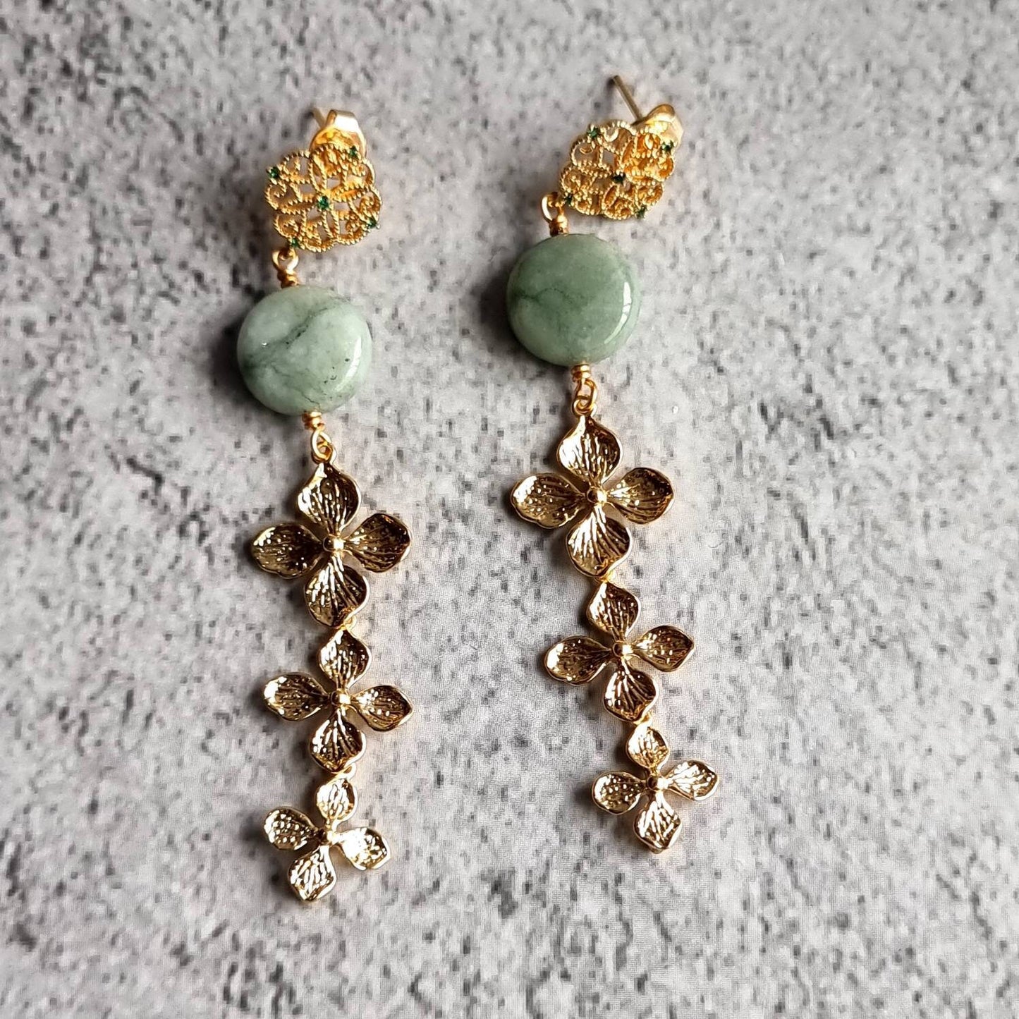 Oriental Style Coin Jade with Flower Trail Charm Gemstone Earrings