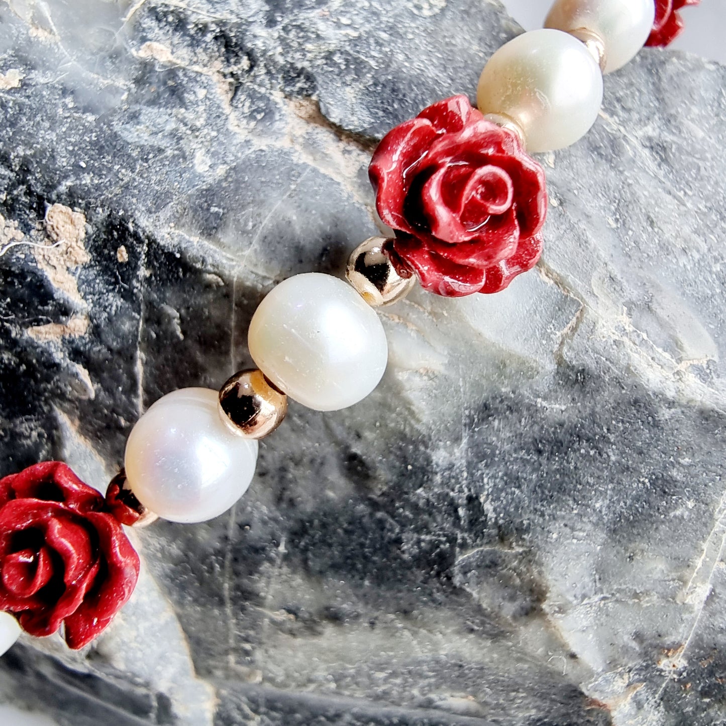 Cinnabar Red Rose Gemstone with Fresh Water Pearl Bracelet