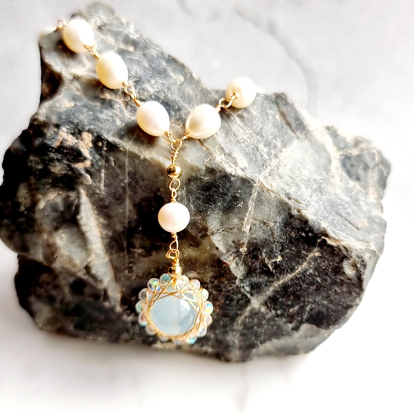 Fresh Water Pearl with wrapped Aquamarine Gemstone Pendant Necklace