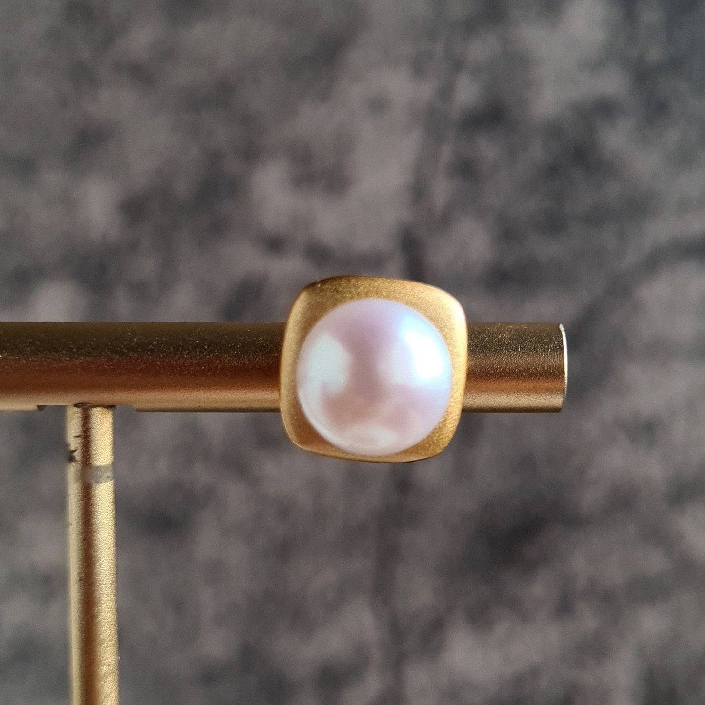 Frosted S925 frame with Fresh Water Pearl Ear Stud