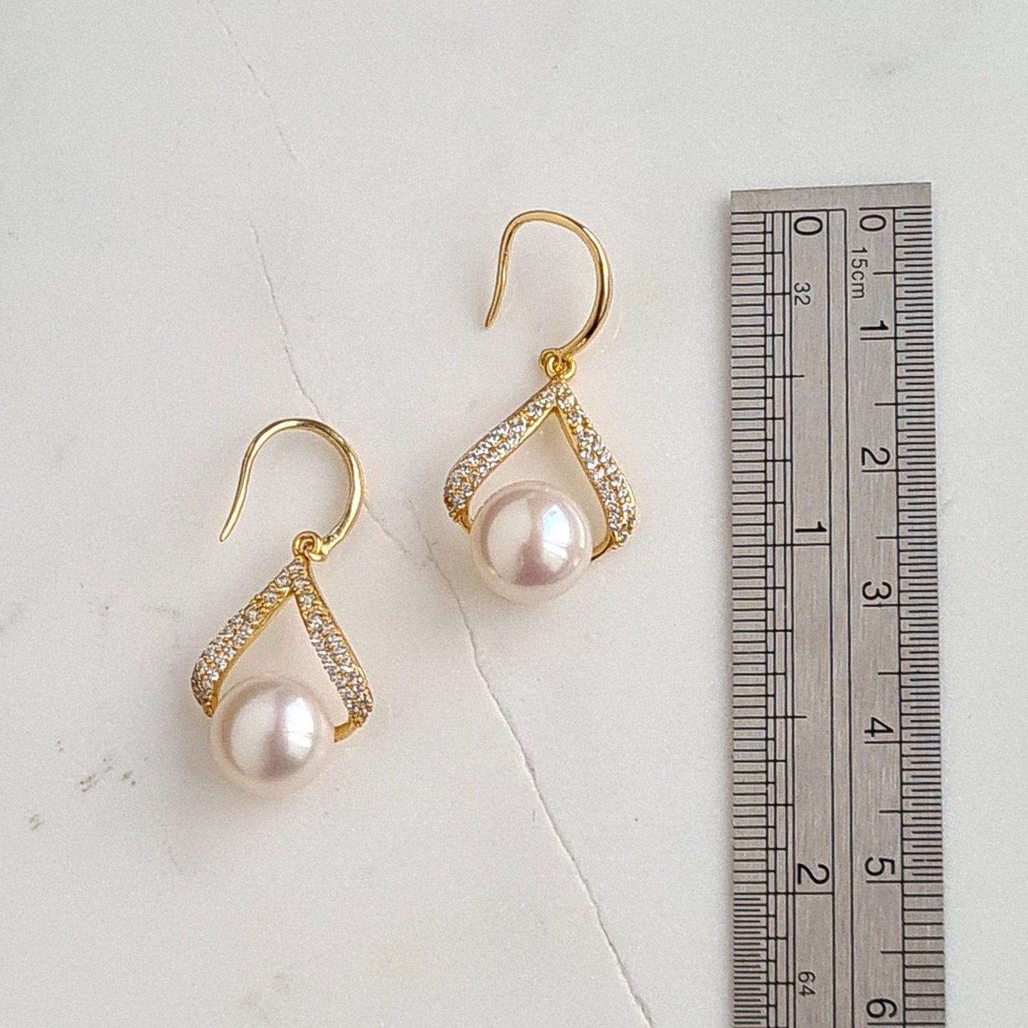 Fresh Water Pearl Earrings & Necklace Set
