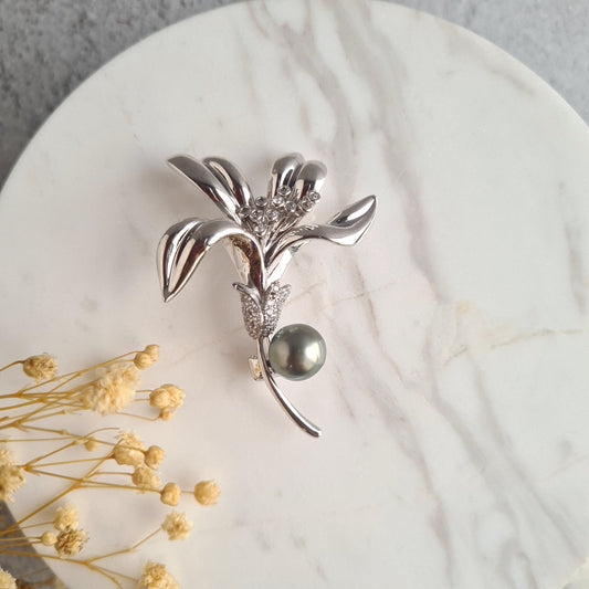 Tahitian Pearl Glossy Flower Brooch