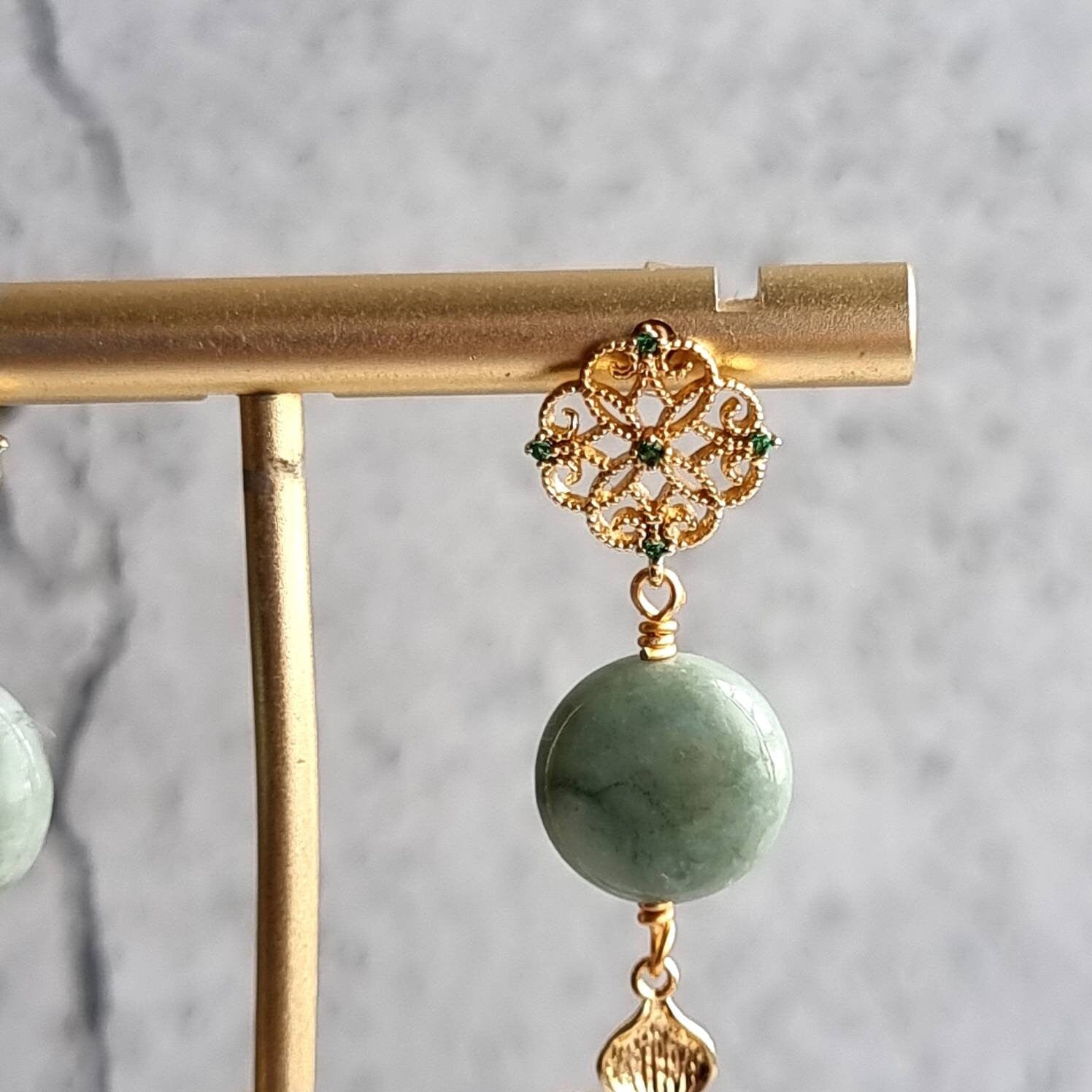 Oriental Style Coin Jade with Flower Trail Charm Gemstone Earrings