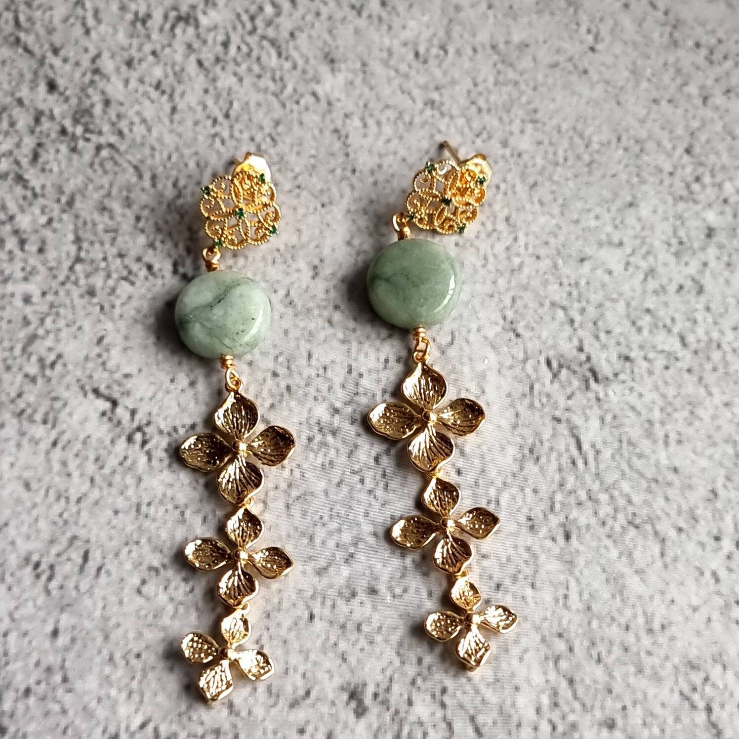 Oriental Style Coin Jade with Flower Trail Charm Gemstone Earrings