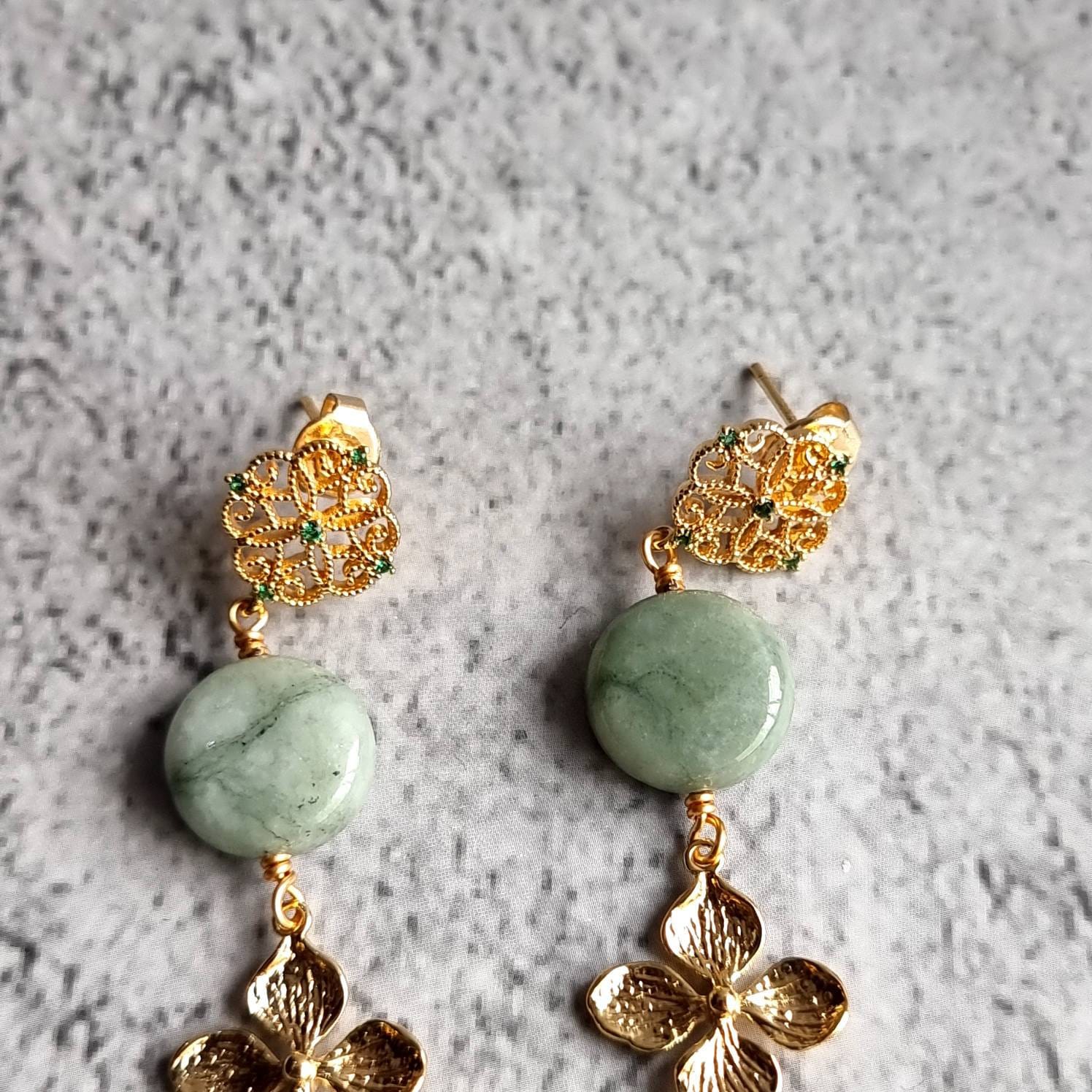 Oriental Style Coin Jade with Flower Trail Charm Gemstone Earrings